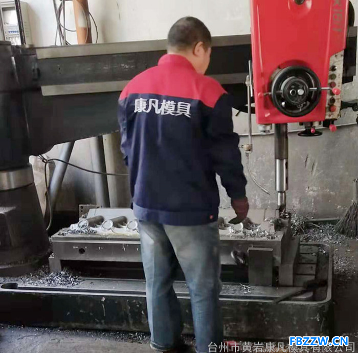 浙江台州黄岩模具厂   塑料模具制造  产品设计